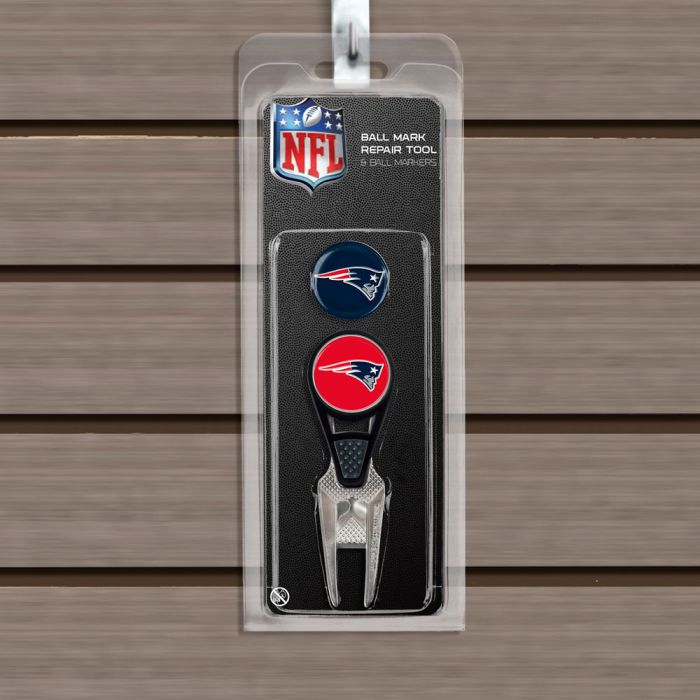 NFL - CVX BALL MARK REPAIR TOOL AND 2 BALL BALL MARKERS